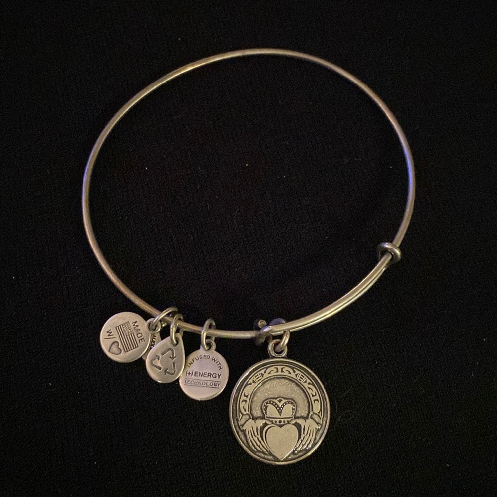 Alex and Ani Irish claddagh bracelet